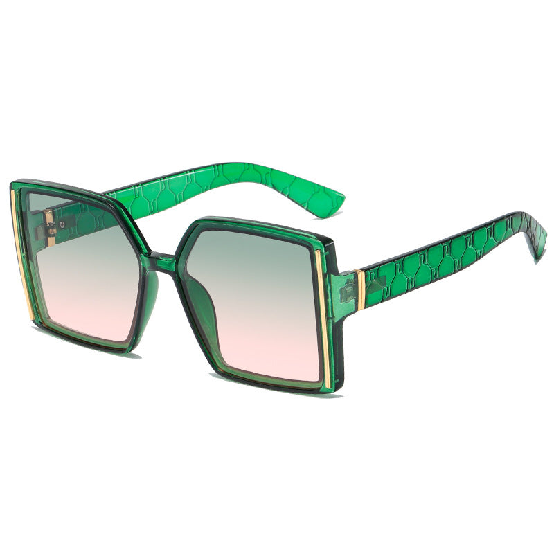 Women’s fashionable sunglasses in retro-inspired design Bowlift