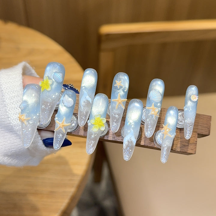 Creative Nail Tips with Maritime Motifs Bowlift