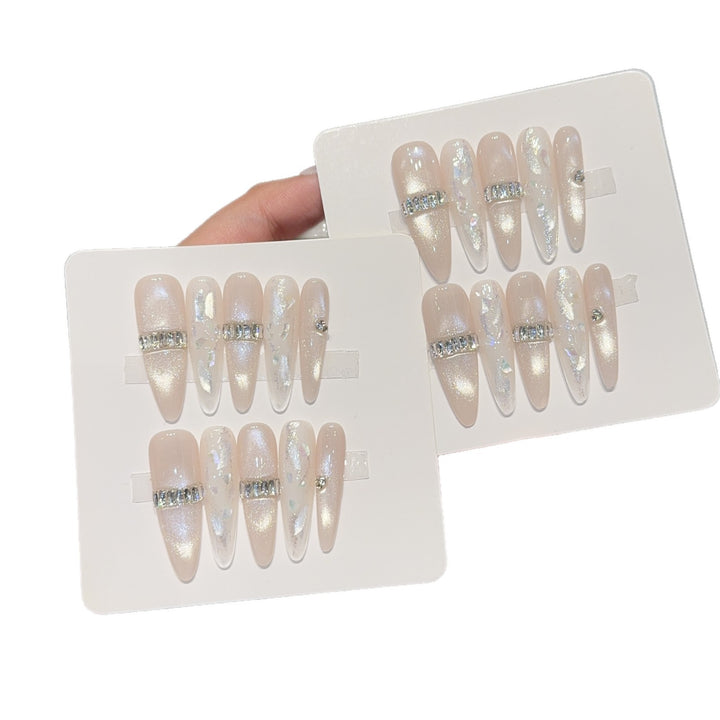 Artificial nails with elegant effect accents Bowlift