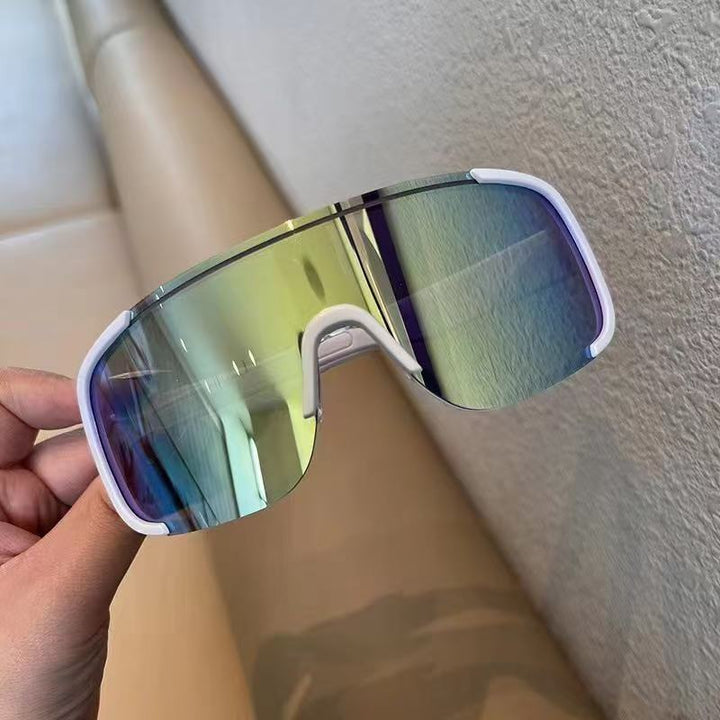 Sporty Wrap-Around Sunglasses Bowlift