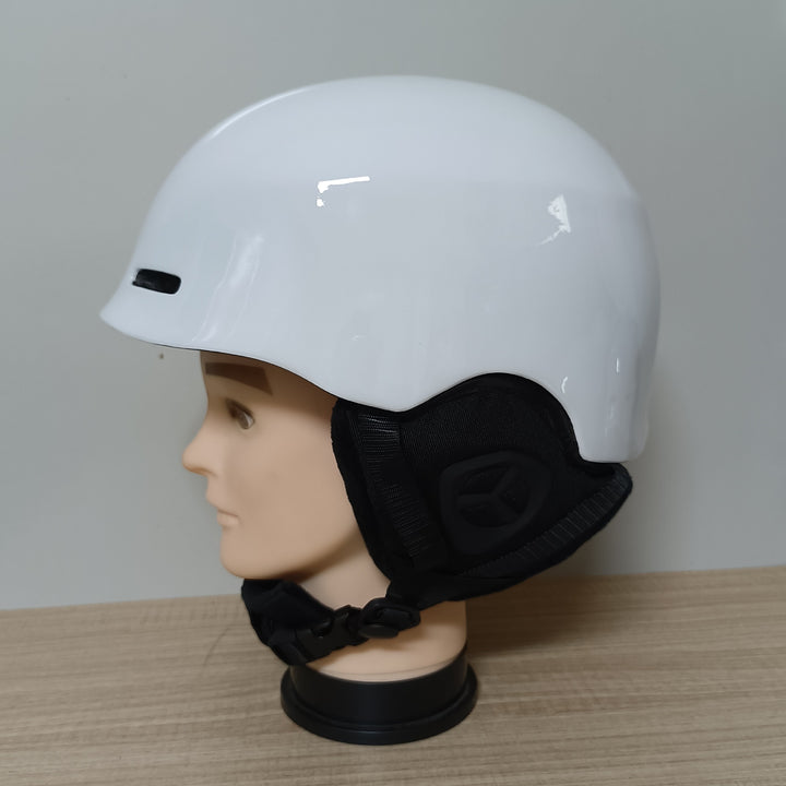 Protective Snowboarding Helmet Bowlift