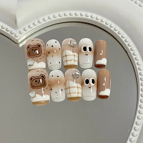 Creative Nail Art with Animal Motifs Bowlift