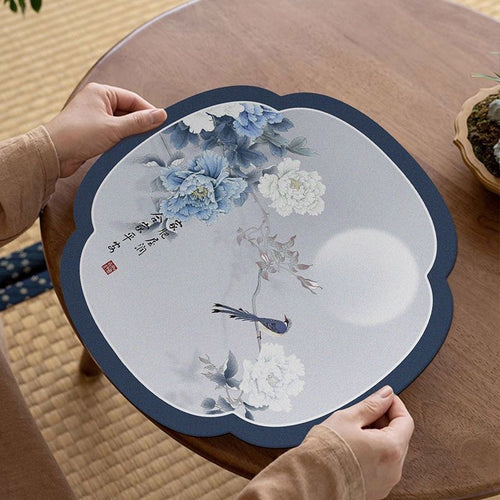 Decorative Scalloped Table Placemats