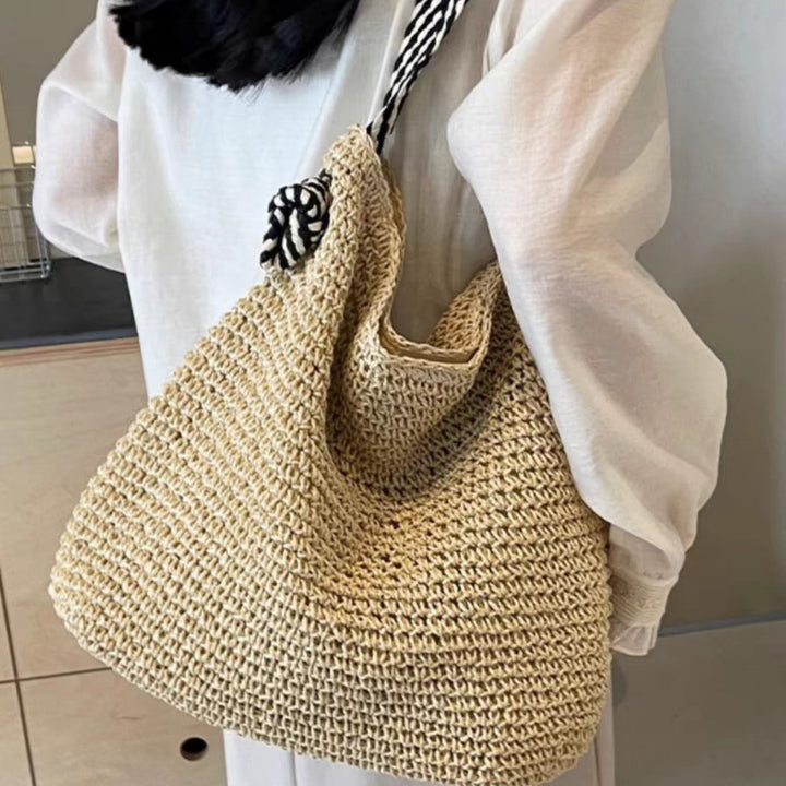 Straw Shopper Bag with Modern Design Bowlift