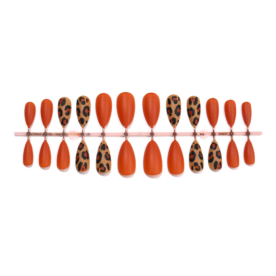Chic Artistic Press-On Nail Set Bowlift