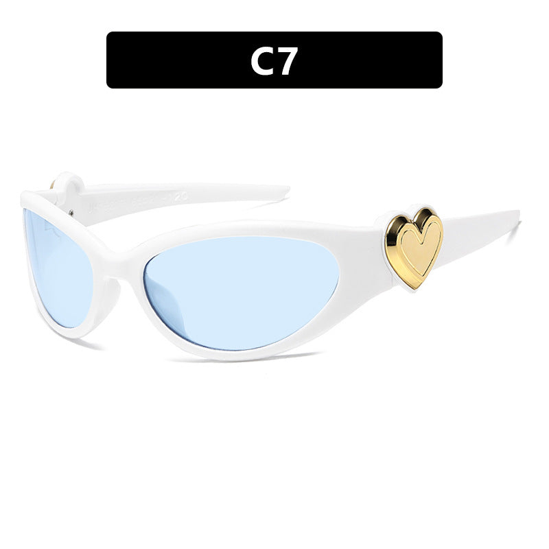 Ladies fashionable sunglasses with heart-shaped detail Bowlift