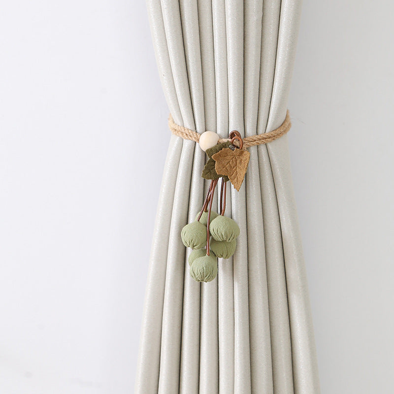 Decorative curtain tieback Bowlift