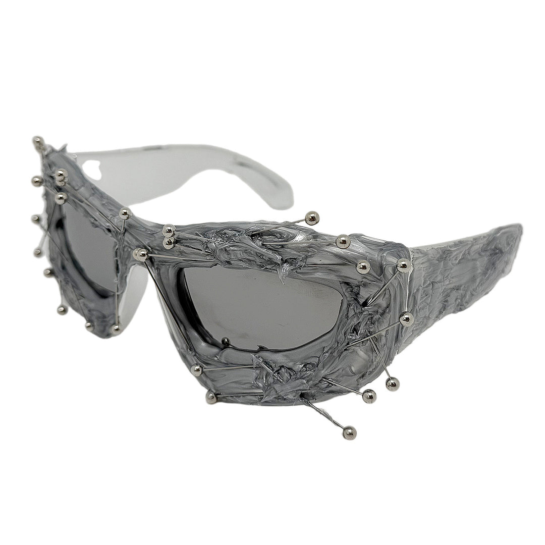 Ladies Creative Design Sunglasses with Innovative Accent Bowlift
