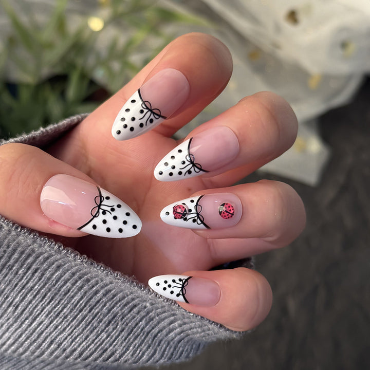 Elegant Artistic Press-On Nail Set Bowlift