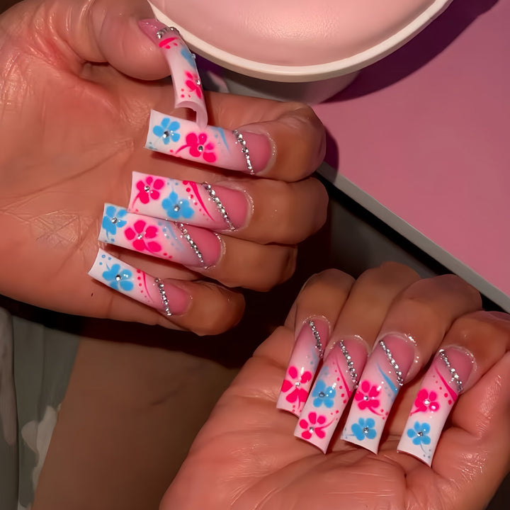 Artfully Designed Floral Press-On Nails Bowlift