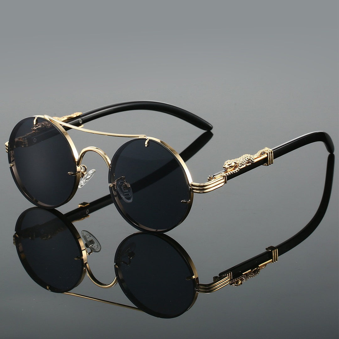 Fashion-Forward Round Frame Sunglasses