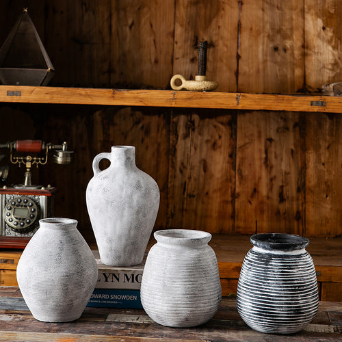 Decorative ceramic vase Bowlift