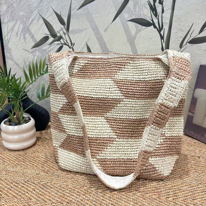 Handcrafted crossbody bag with geometric pattern Bowlift