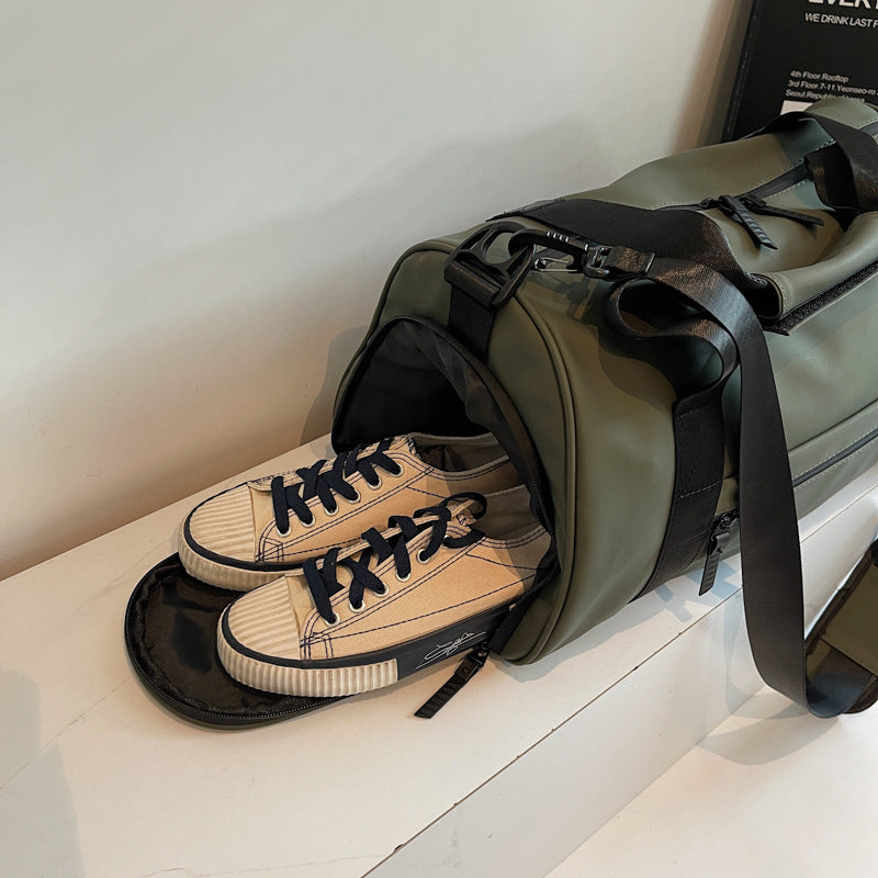 Sporty and Versatile Fitness Bag Bowlift