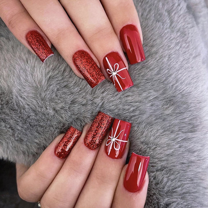 Festive Glittering Press-On Nail Art Set Bowlift