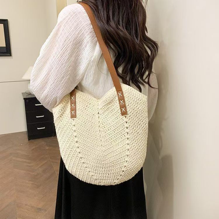 Handcrafted beach bag with elegant leather handles Bowlift