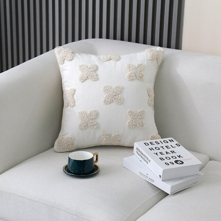 Women’s cushion cover with artistic fringe pattern Bowlift