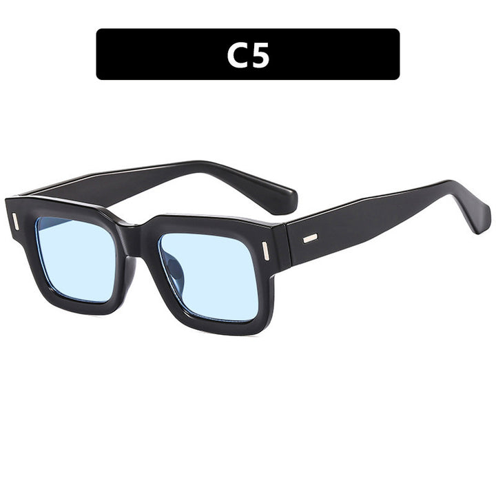 Ladies stylish square sunglasses with eye-catching leopard print Bowlift