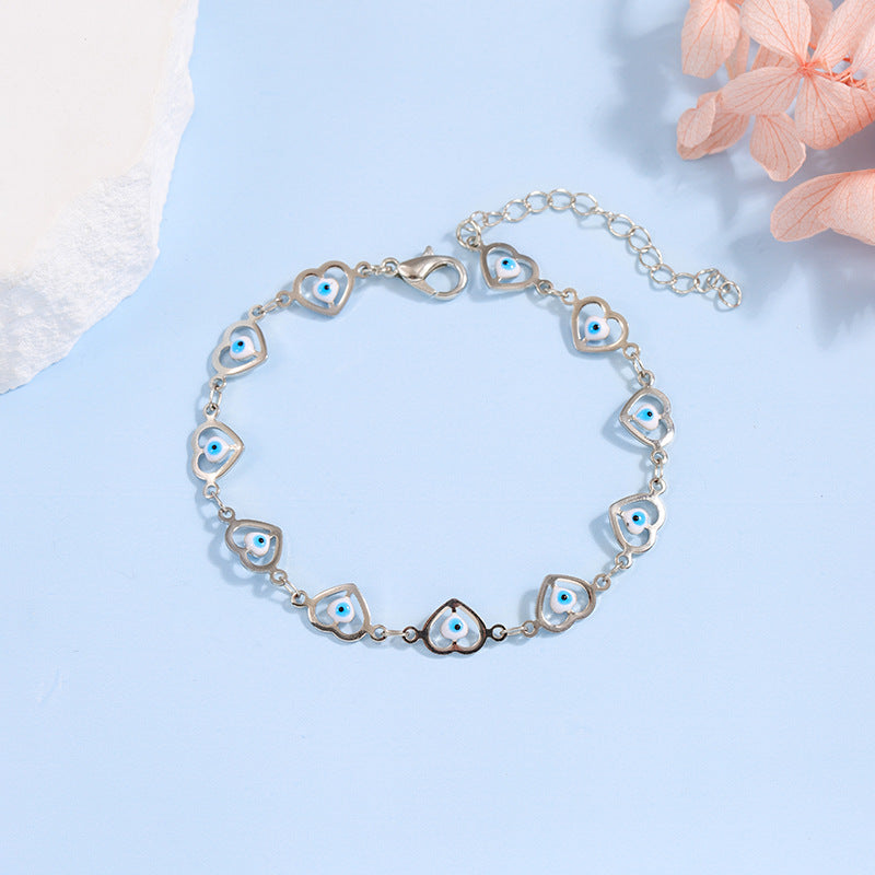 Heart-Shaped Beaded Bracelet Bowlift