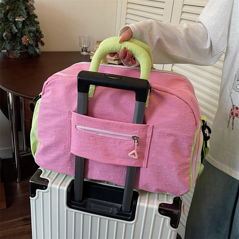 Stylish Multi-Compartment Weekender Bag