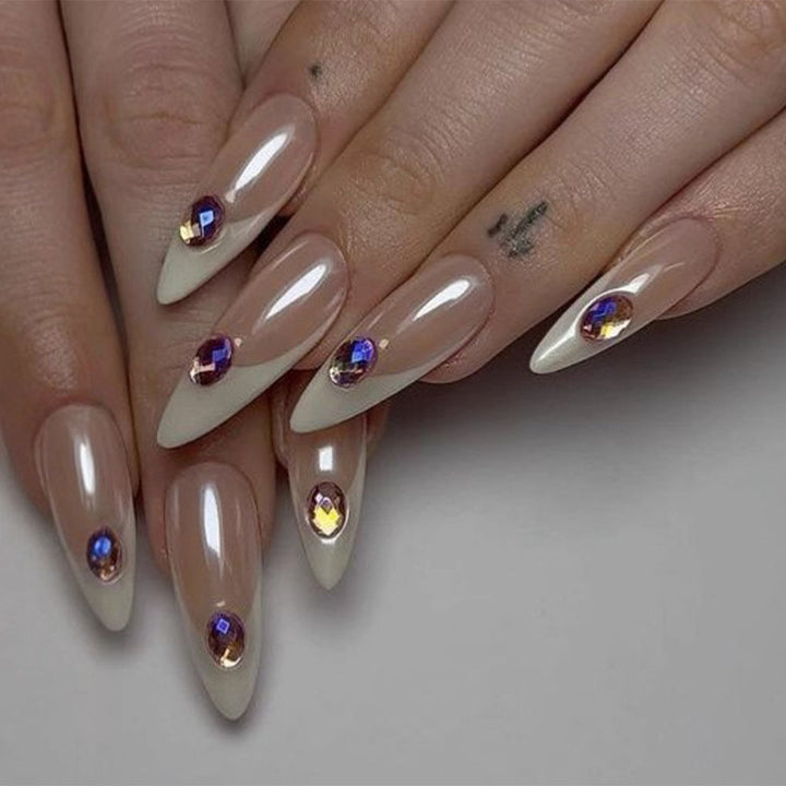 Elegant and Creative Nail Art Bowlift