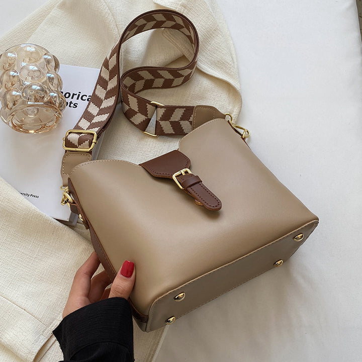 Versatile Chic Crossbody Bag Bowlift