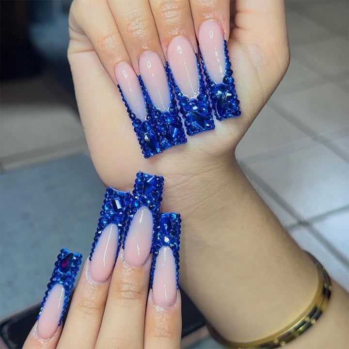 Luxury Artificial Nail Set with Sparkling Crystal Decorations Bowlift
