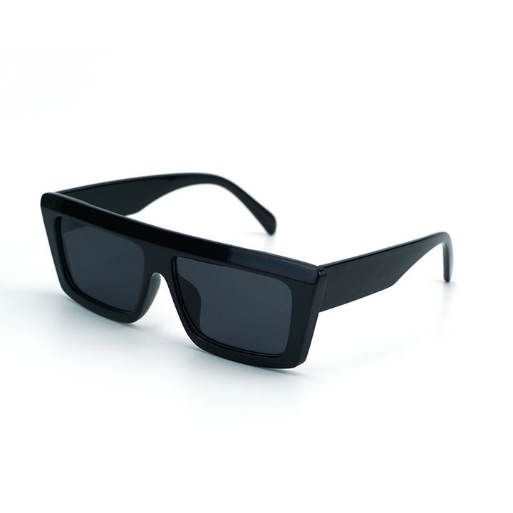 Women Oversized Sunglasses with Modern and Angular Design Bowlift