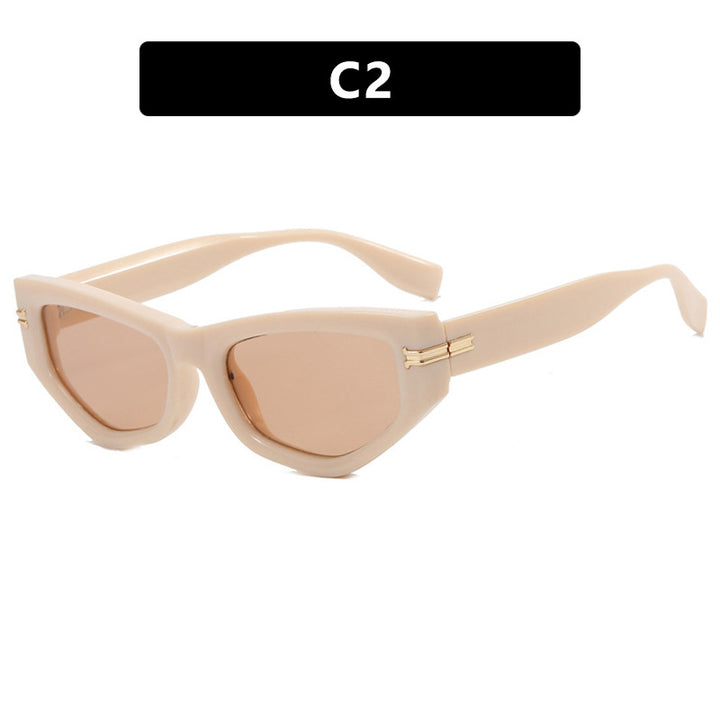 Ladies geometric sunglasses with curved frame and protective UV filter Bowlift