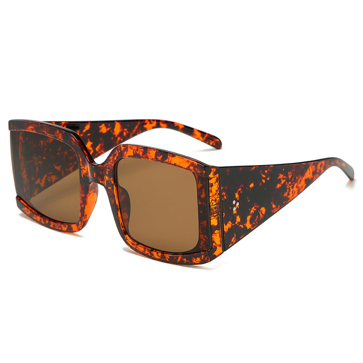 Women's oversized sunglasses in modern minimalist style Bowlift