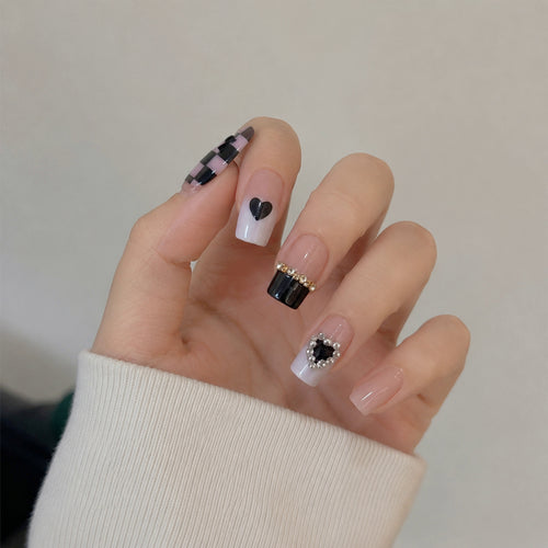 Artistic Heart-Inspired Press-On Nails Bowlift