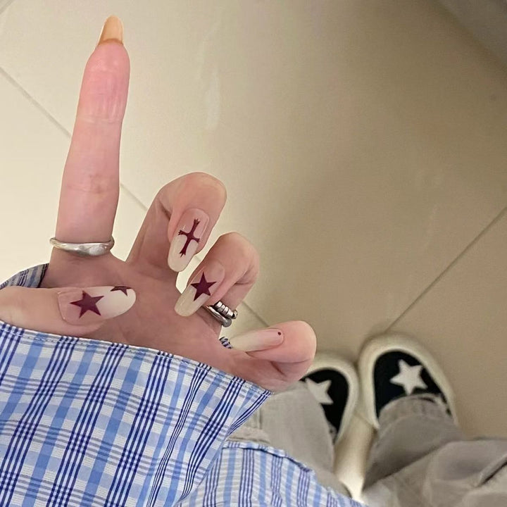 Star-Themed Nail Art Style Bowlift