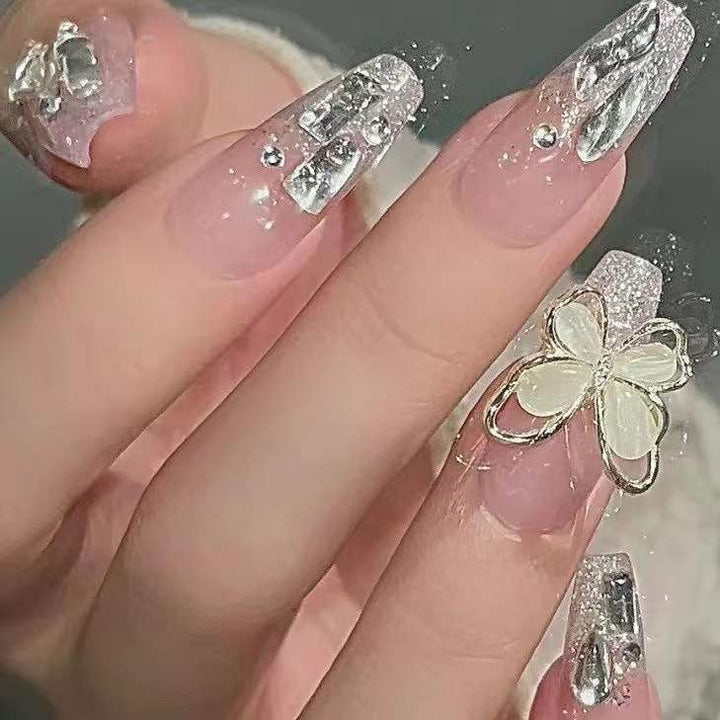 Festive Holiday Themed Press-On Nail Art Bowlift