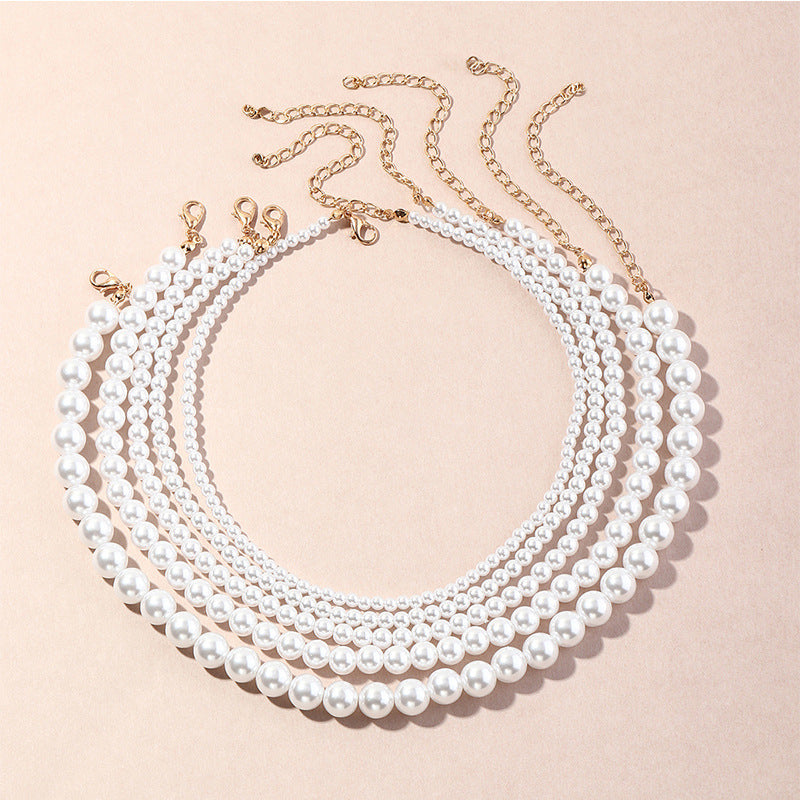 Elegant Pearl Necklace Bowlift