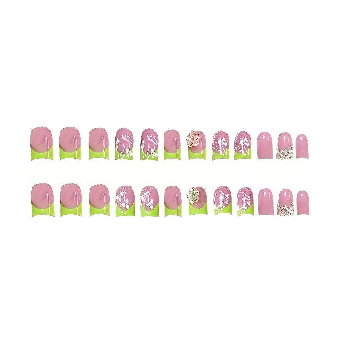 Glamorous Floral Nail Art Bowlift