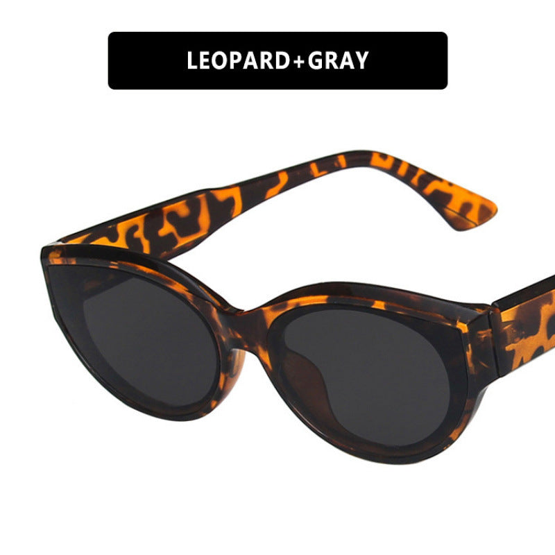 Women Cat-Eye Sunglasses with striking pattern Bowlift