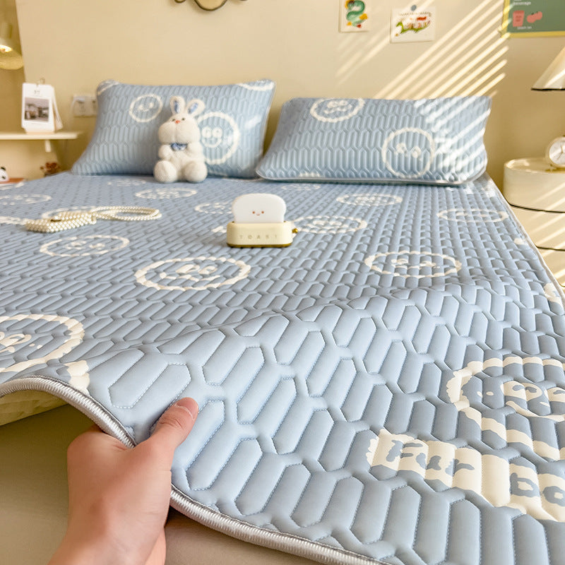 Playful Rabbit-Themed Quilted Bedspread Set