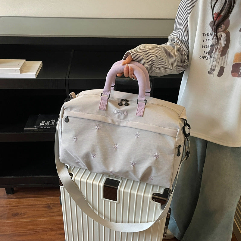 Sporty Multifunctional Duffel Bag With Adjustable Shoulder Strap And Sturdy Handles Bowlift