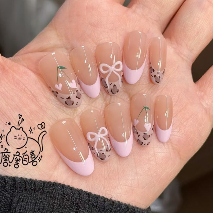 Artistic Floral and Star-Embellished Press-On Nail Set Bowlift