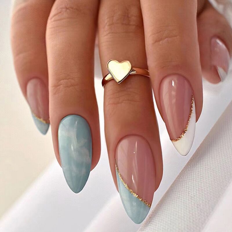 Artistic Heart-Accent Press-On Nail Set Bowlift