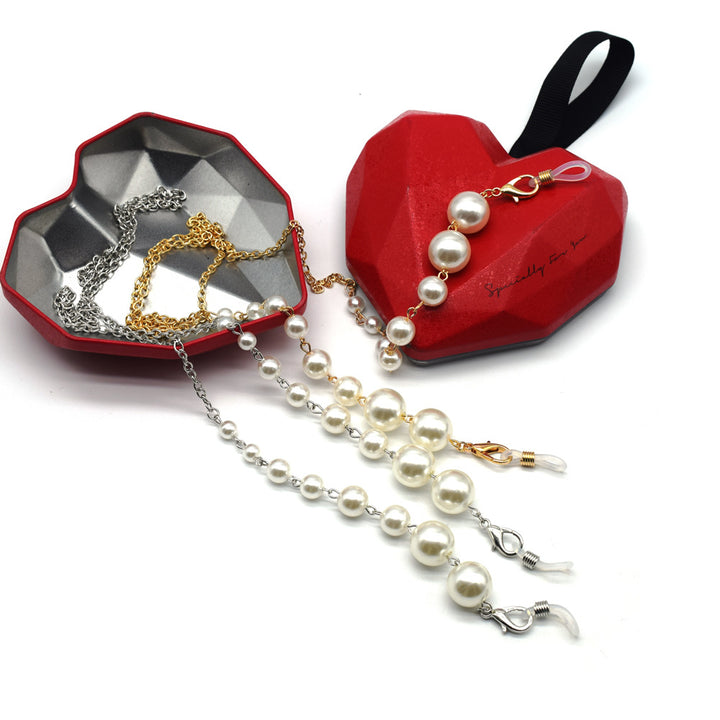 Elegant Pearl and Silver Eyewear Chain Bowlift