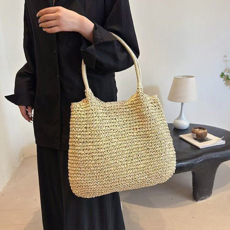 Handcrafted mesh tote Bowlift