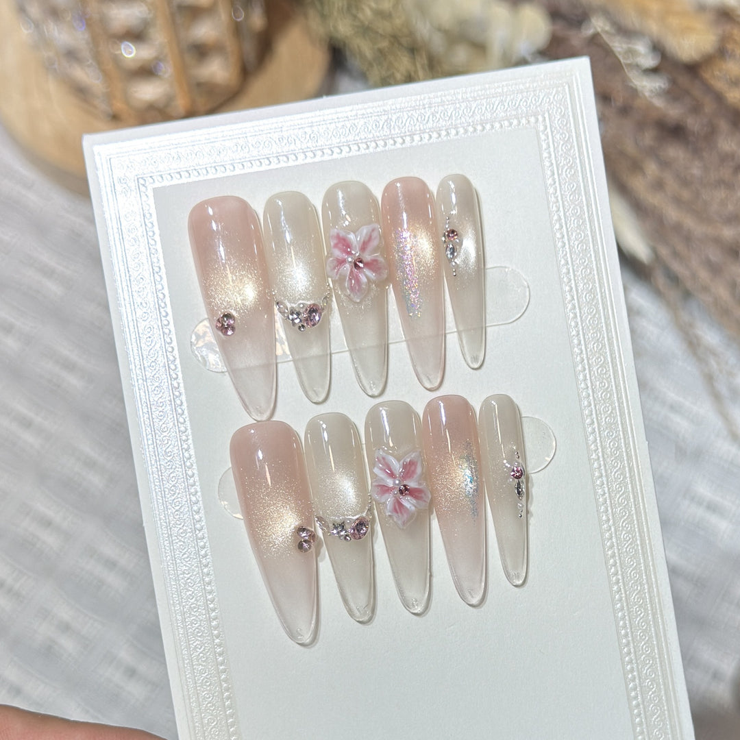 Artistic Floral-Accent Press-On Nail Set Bowlift