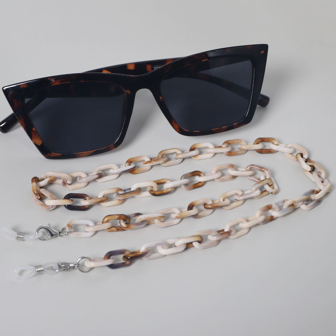 Eyewear Chain Bowlift