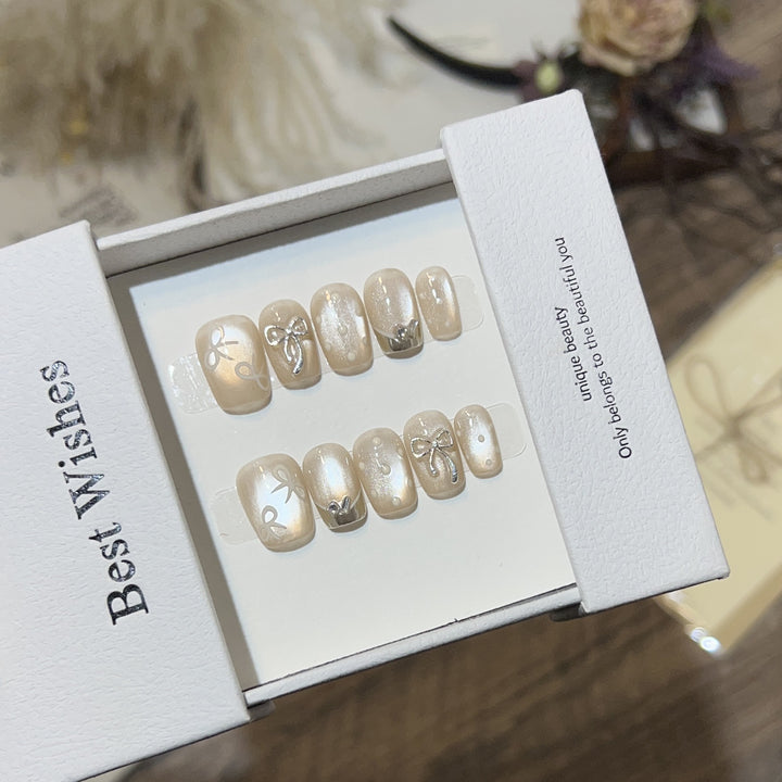 Elegant Bow-Embellished Press-On Nail Art Set Bowlift