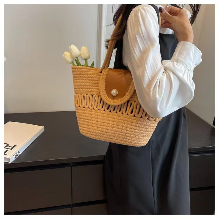 Handcrafted basket bag with elegant leather trim Bowlift