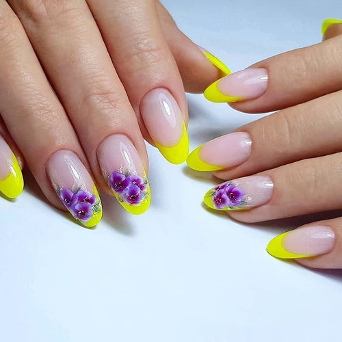 Nail art with playful flower and gradient color design Bowlift