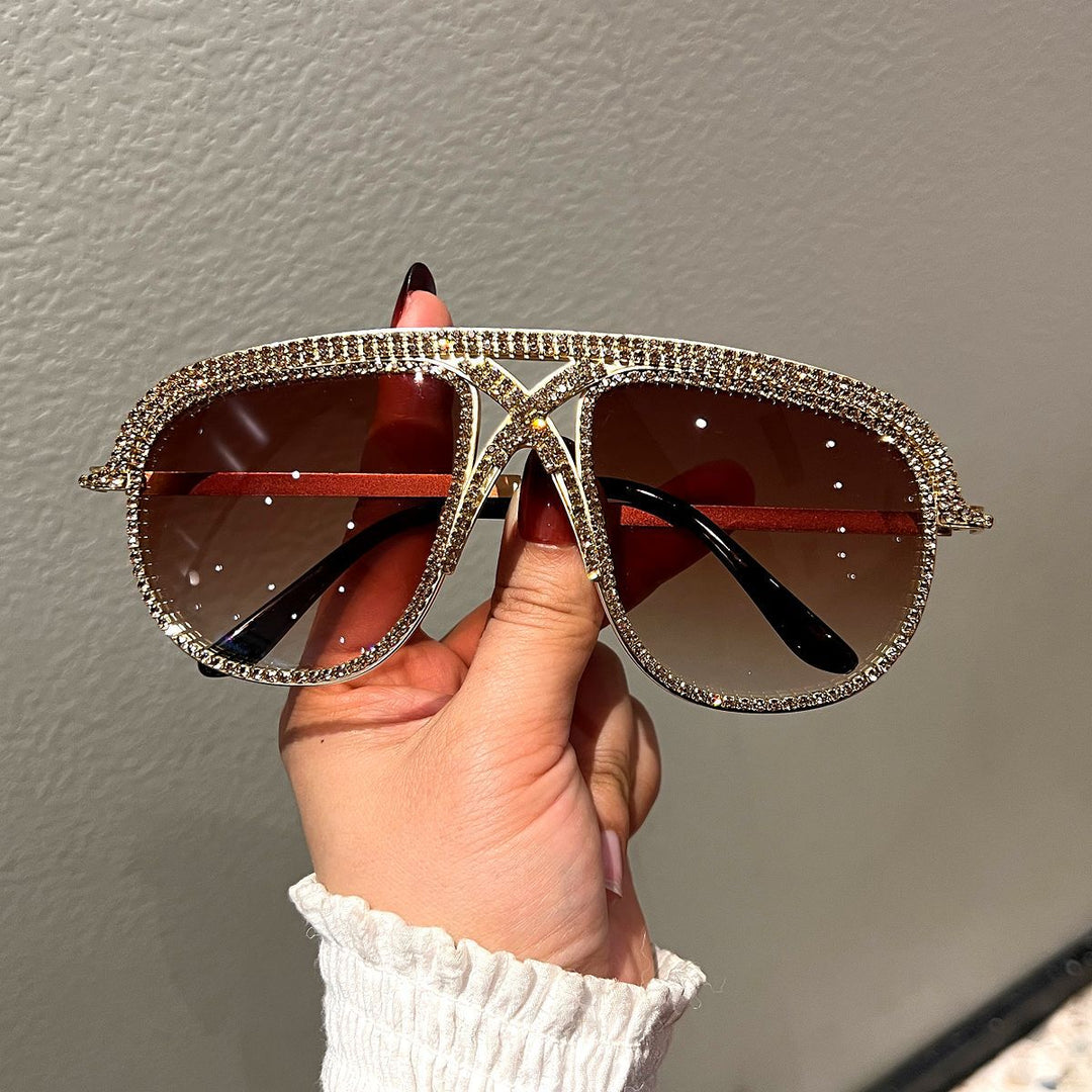Women's Glamorous oversized Sunglasses with sparkling Crystal frame Bowlift