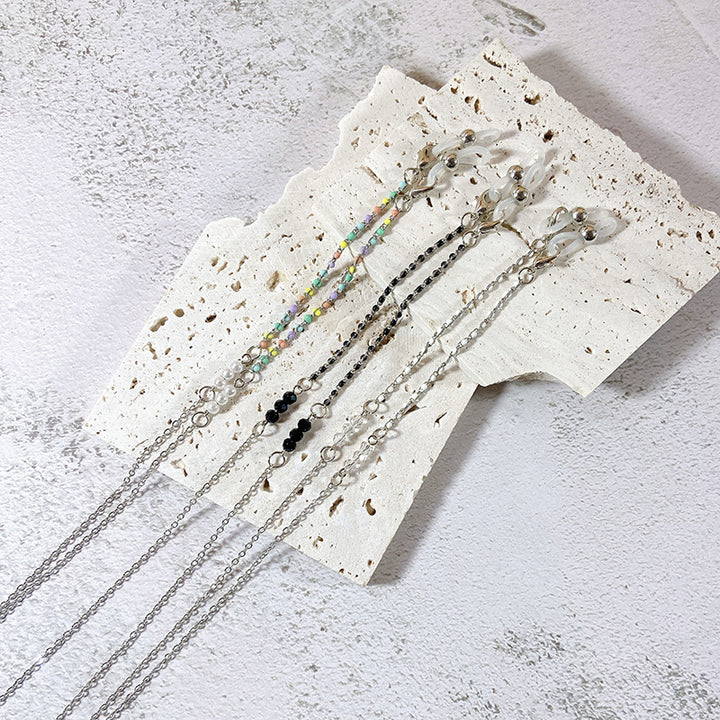 Elegant Glasses Holder Chain with Black Pearls Bowlift