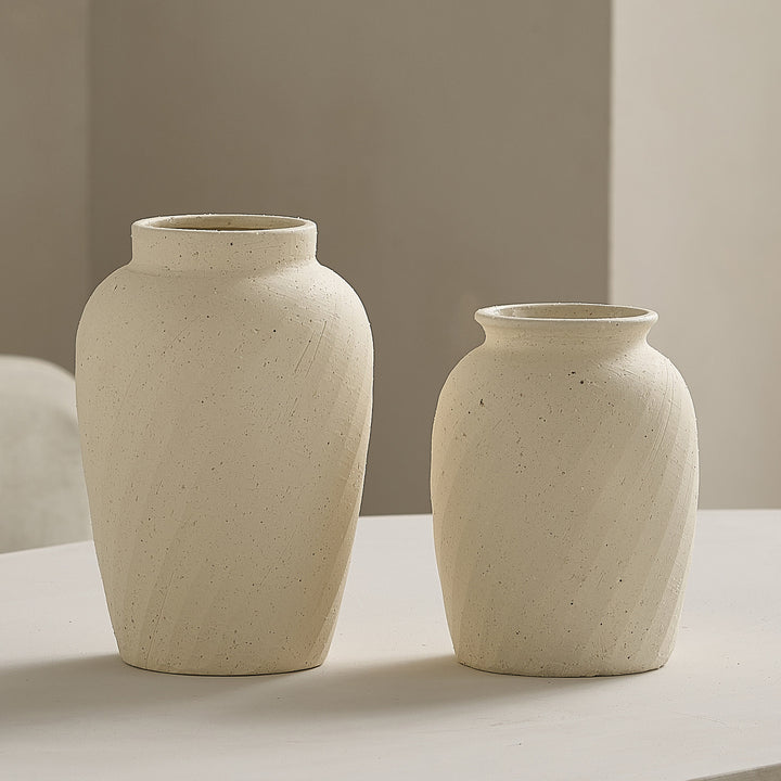 Elegant and modern ceramic vase Bowlift